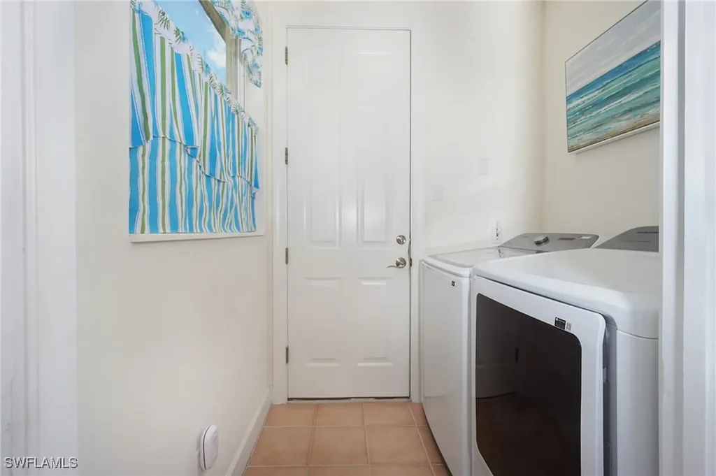 922 Turtle Court Naples FL 34108