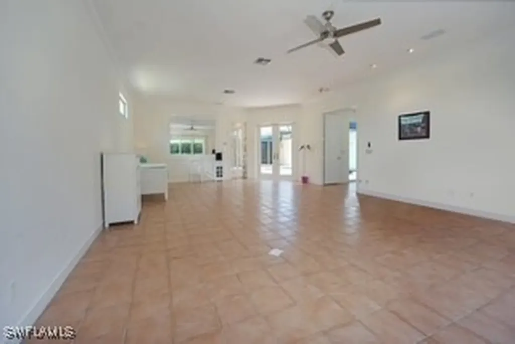 922 Turtle Court Naples FL 34108