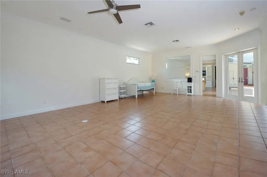 922 Turtle Court Naples FL 34108