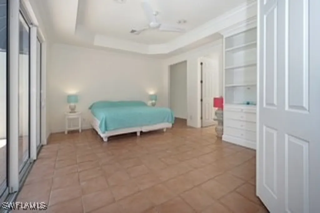 922 Turtle Court Naples FL 34108