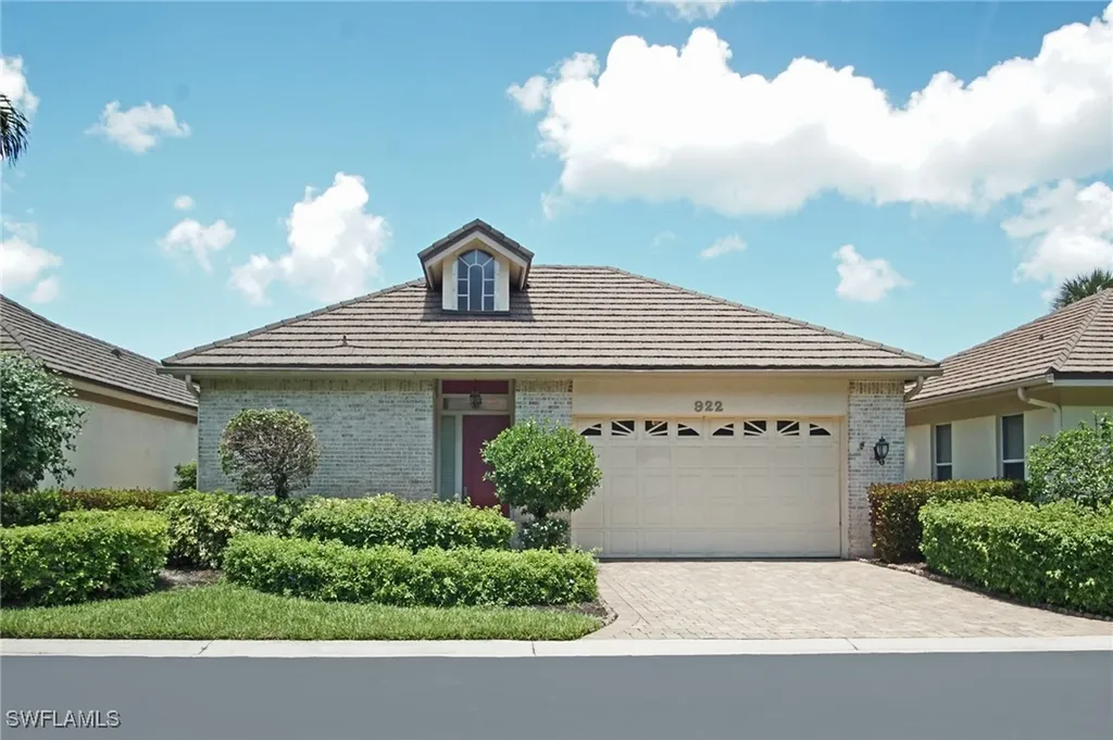 922 Turtle Court Naples FL 34108