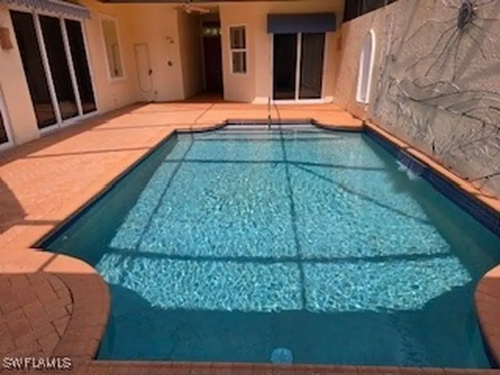922 Turtle Court Naples FL 34108