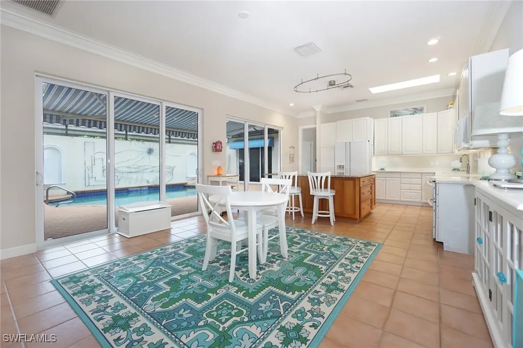 922 Turtle Court Naples FL 34108