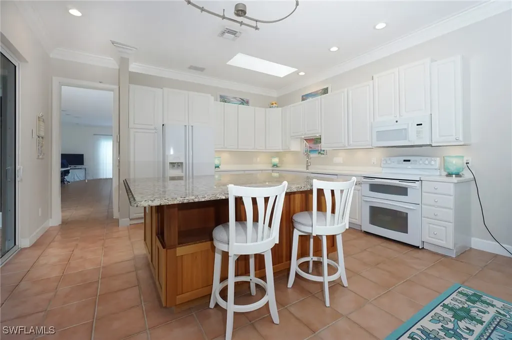 922 Turtle Court Naples FL 34108