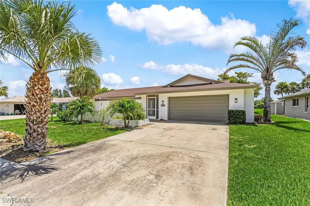 3823 Palm Tree Boulevard Cape Coral FL 33904