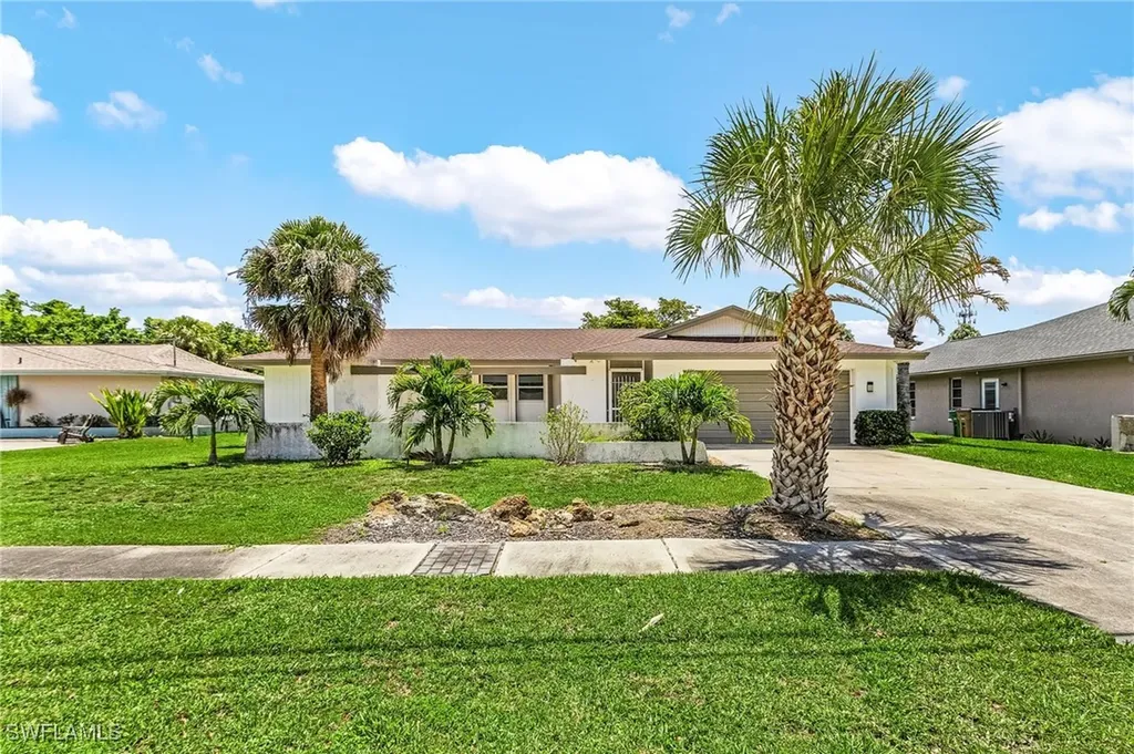 3823 Palm Tree Boulevard Cape Coral FL 33904