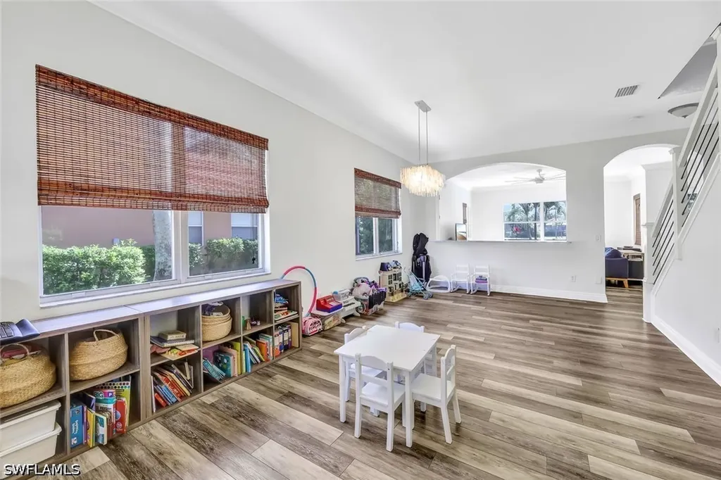 1949 Par Drive Naples FL 34120