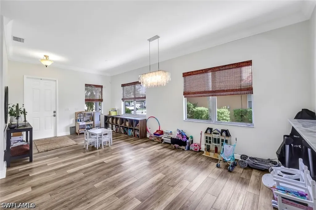 1949 Par Drive Naples FL 34120