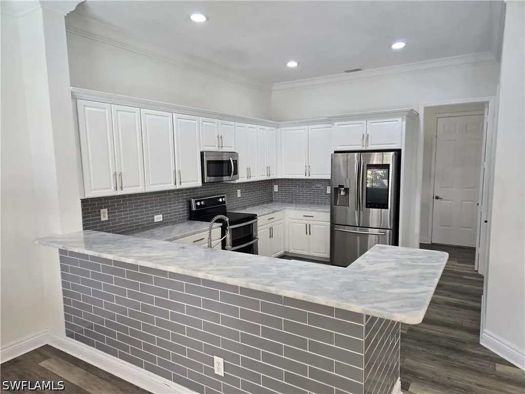 1949 Par Drive Naples FL 34120