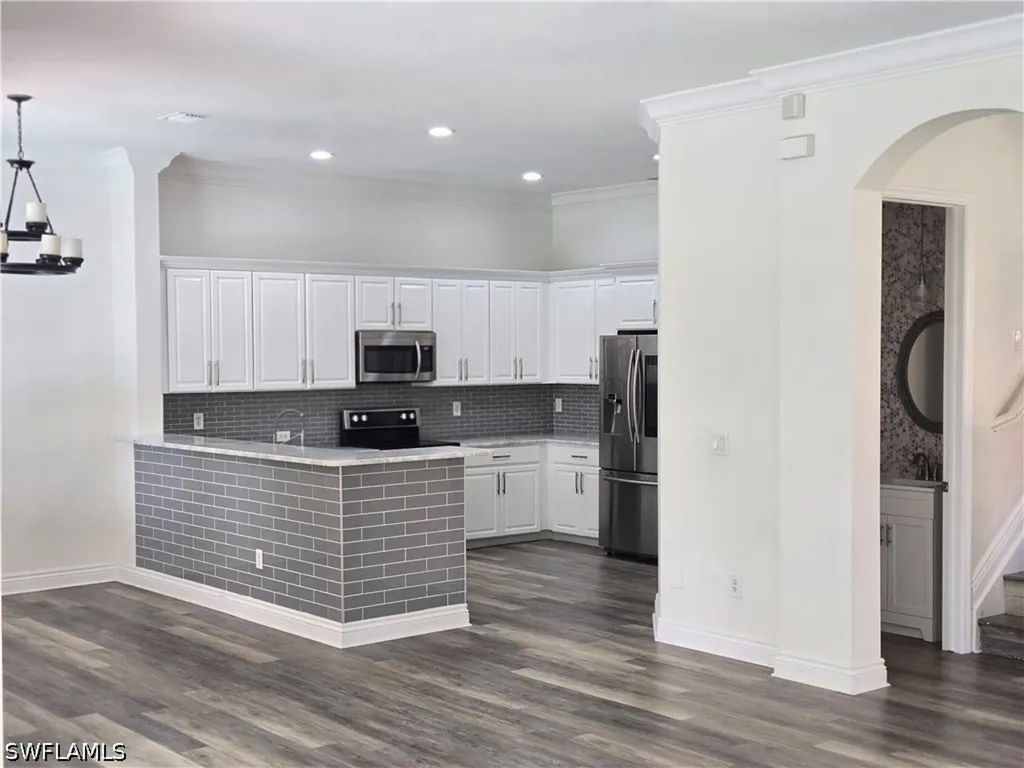 1949 Par Drive Naples FL 34120