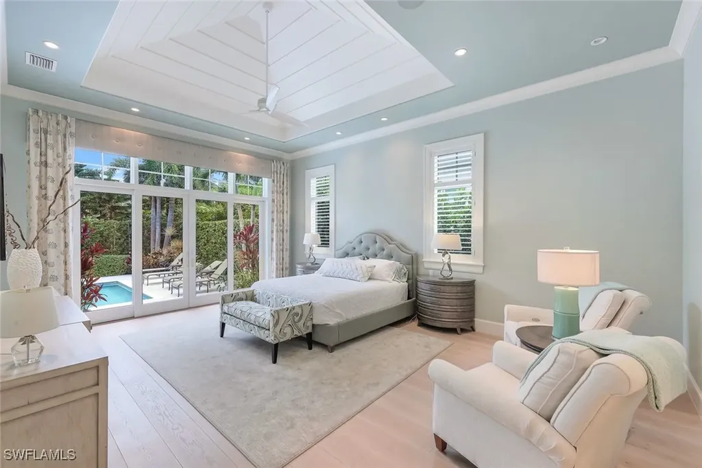 425 Harbour Drive Naples FL 34103