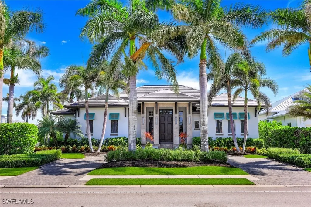 425 Harbour Drive Naples FL 34103