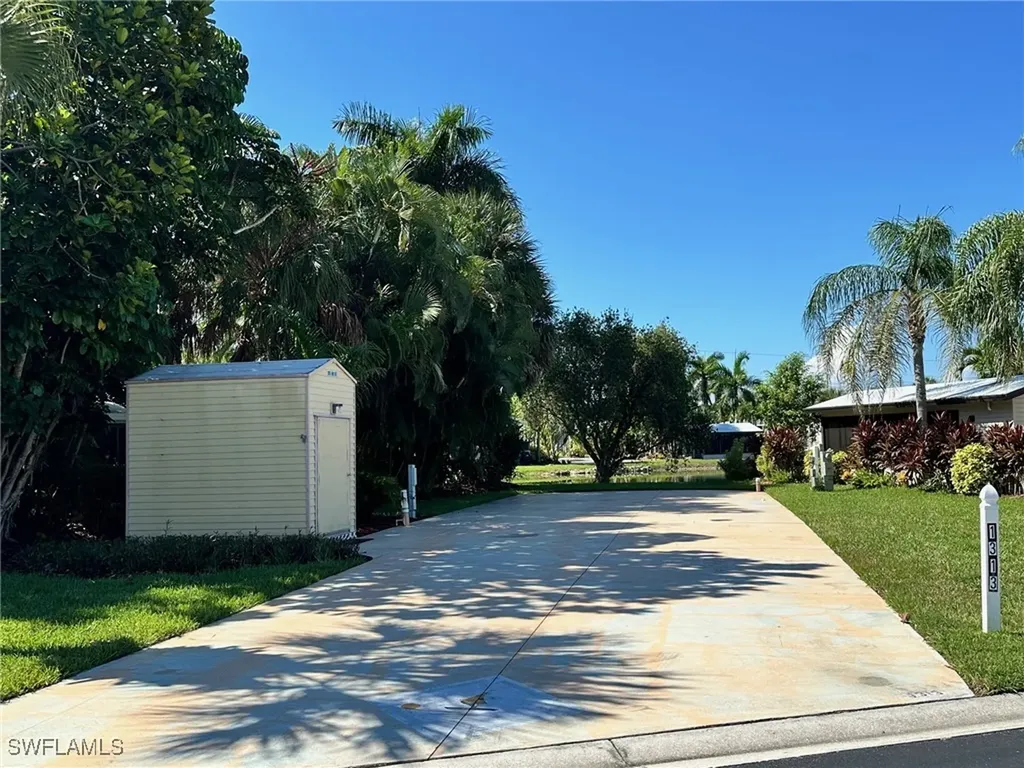 1313 Nickel Lake Point Naples FL 34114
