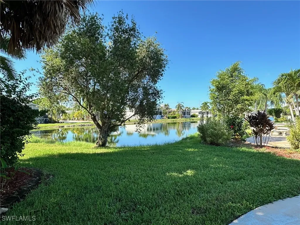 1313 Nickel Lake Point Naples FL 34114