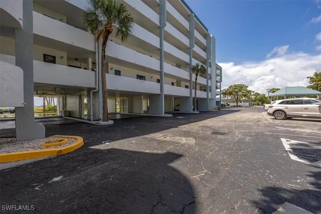 1085 Bald Eagle Drive Marco Island FL 34145