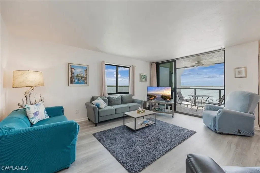 1085 Bald Eagle Drive Marco Island FL 34145
