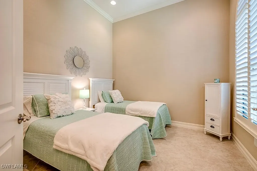 6564 Roma Way Naples FL 34113