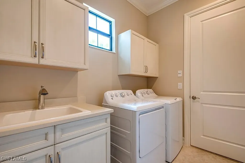 6564 Roma Way Naples FL 34113