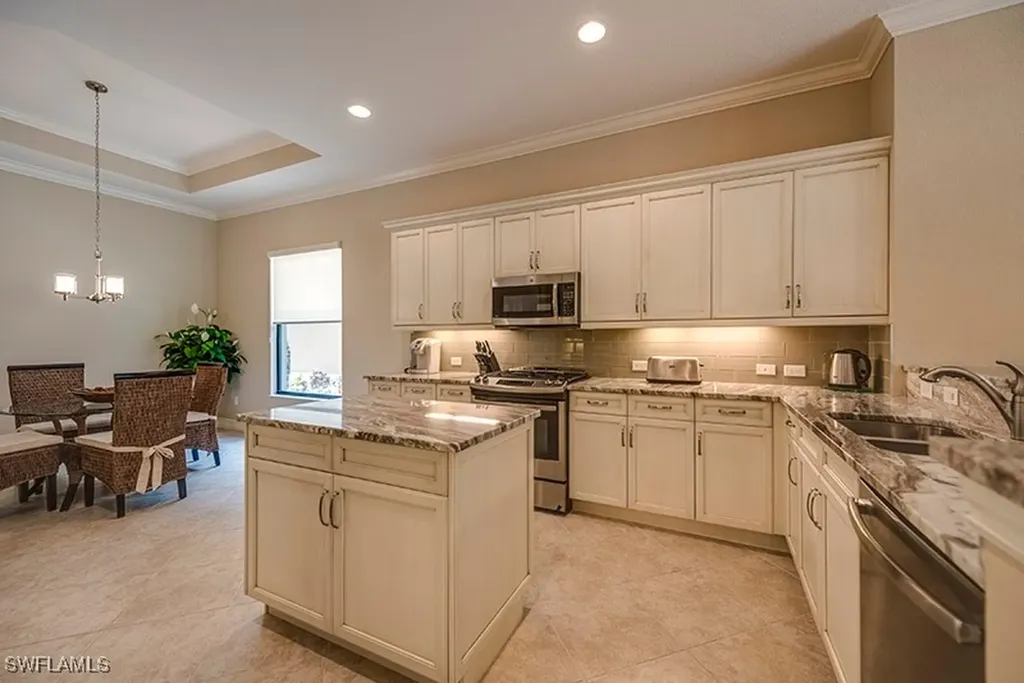 6564 Roma Way Naples FL 34113