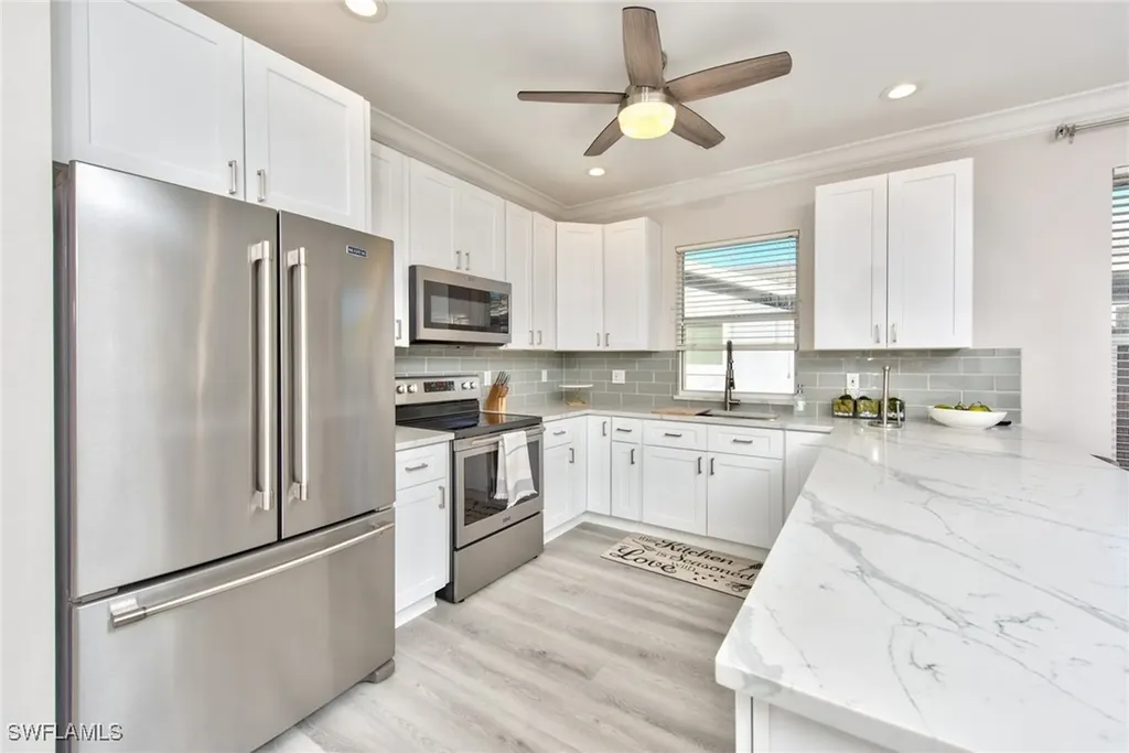 725 95th Avenue N Naples FL 34108