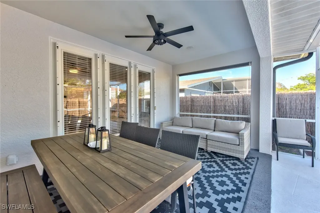 725 95th Avenue N Naples FL 34108