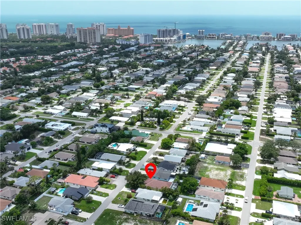 725 95th Avenue N Naples FL 34108