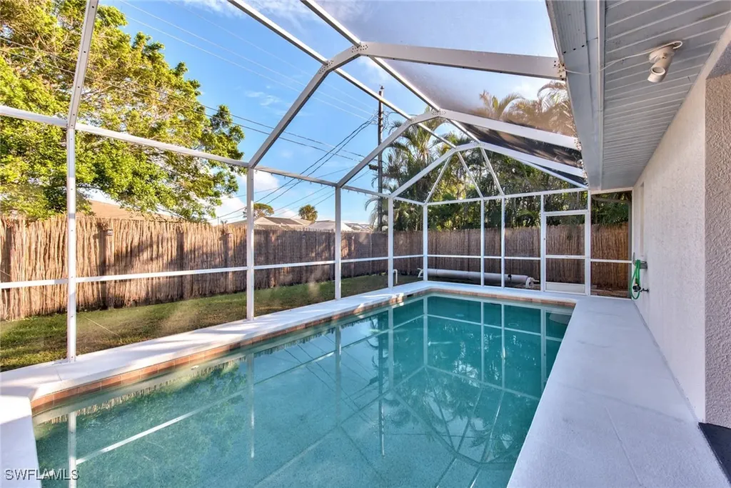 725 95th Avenue N Naples FL 34108