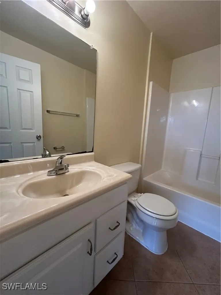 1011 Andalusia Boulevard Cape Coral FL 33909