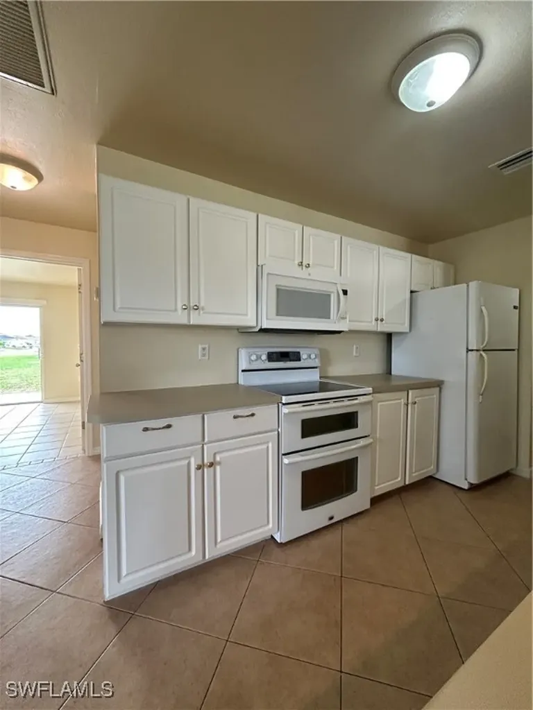 1011 Andalusia Boulevard Cape Coral FL 33909