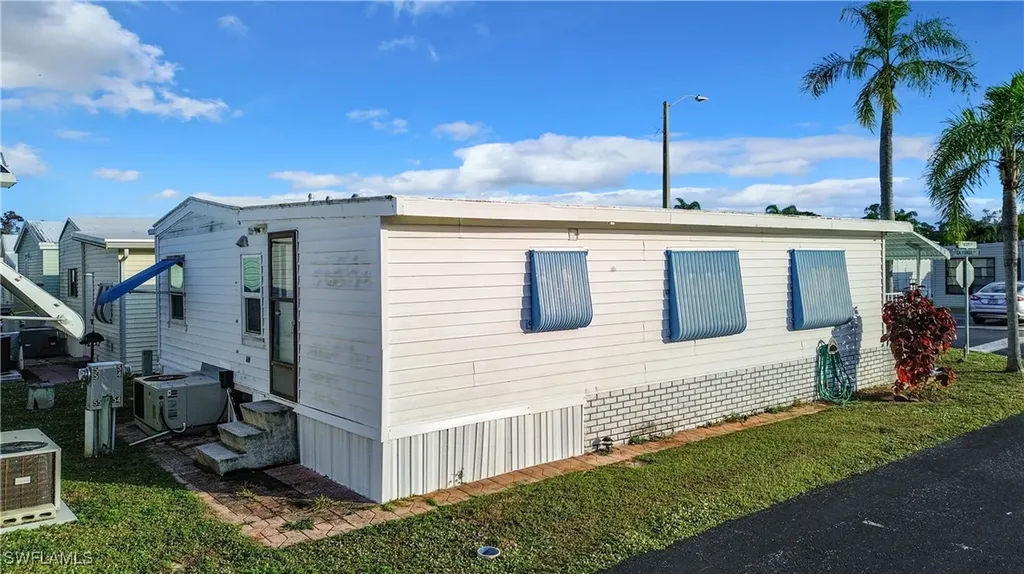 54 La Fonda Lane North Fort Myers FL 33903