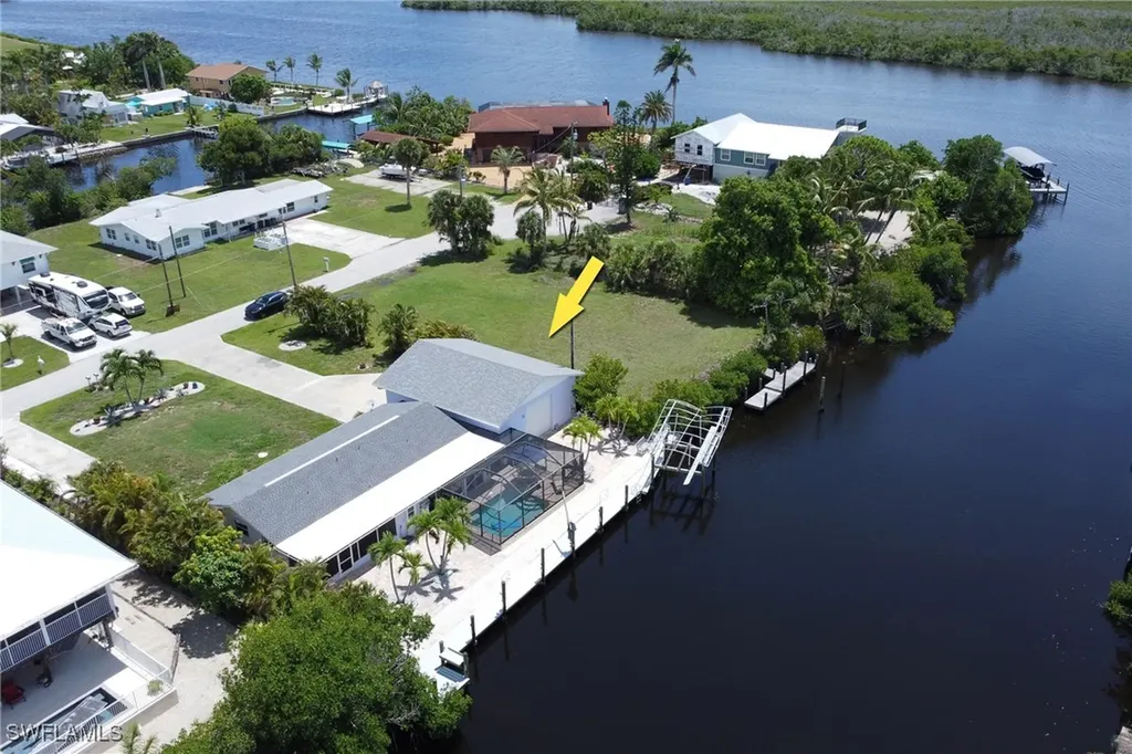 5251-5253 Serenity Cove Bokeelia FL 33922