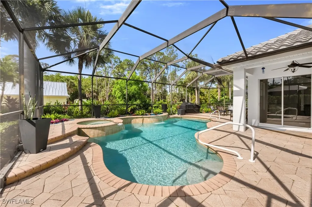 16100 Parque Lane Naples FL 34110