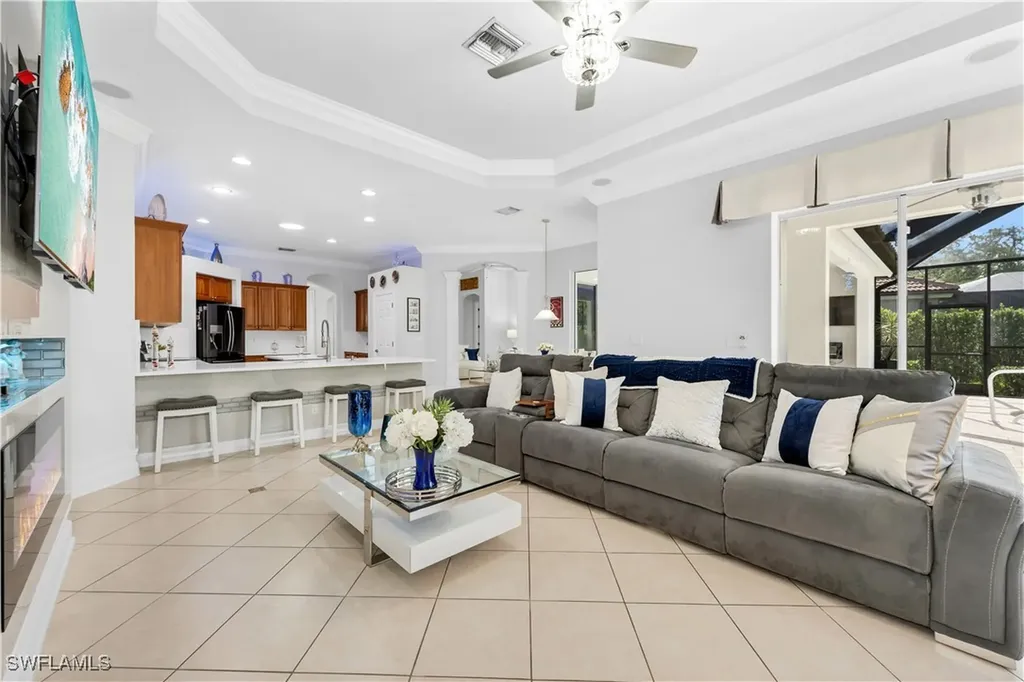 16100 Parque Lane Naples FL 34110