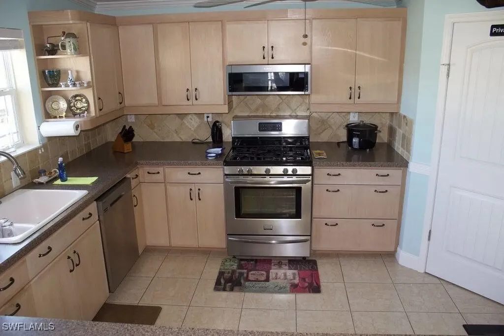 3140 Binnacle Lane St. James City FL 33956