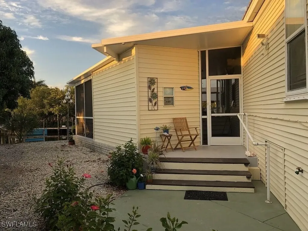 3140 Binnacle Lane St. James City FL 33956