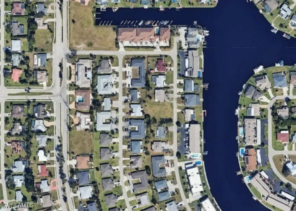 3624 SE 10th Avenue Cape Coral FL 33904
