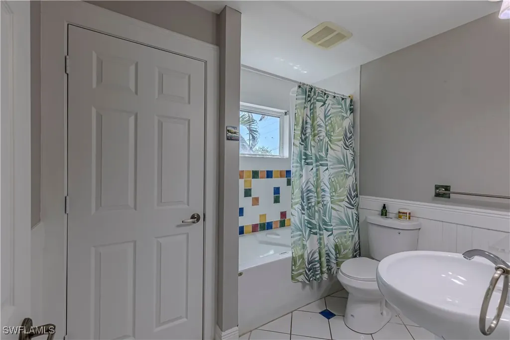 4429 Tarpon Avenue Bonita Springs FL 34134