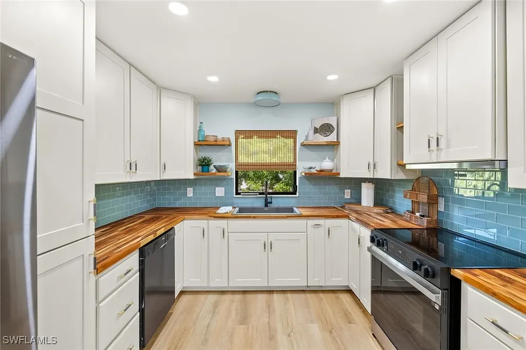 1448 Albatross Road Sanibel FL 33957