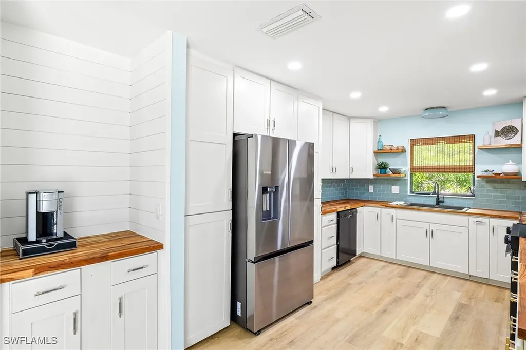 1448 Albatross Road Sanibel FL 33957