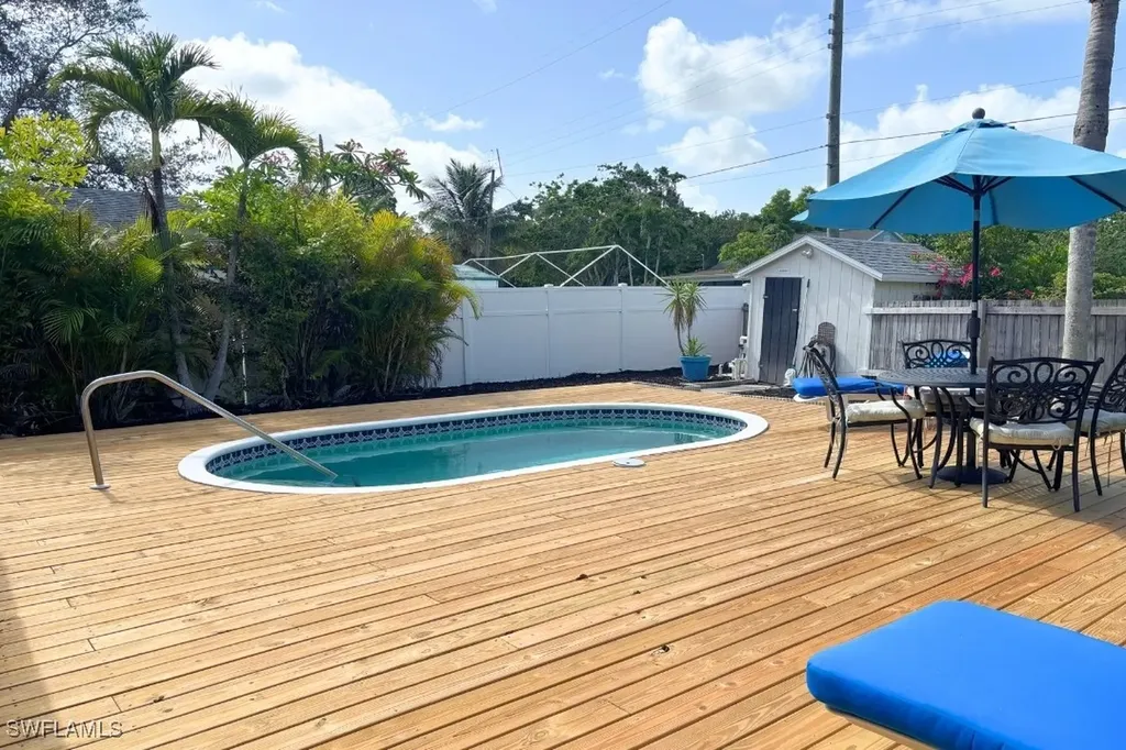 1012 Ridge Street Naples FL 34103
