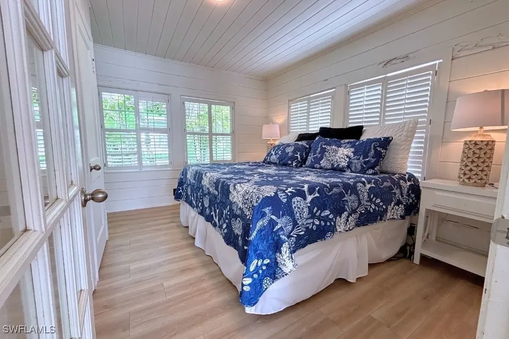 1012 Ridge Street Naples FL 34103