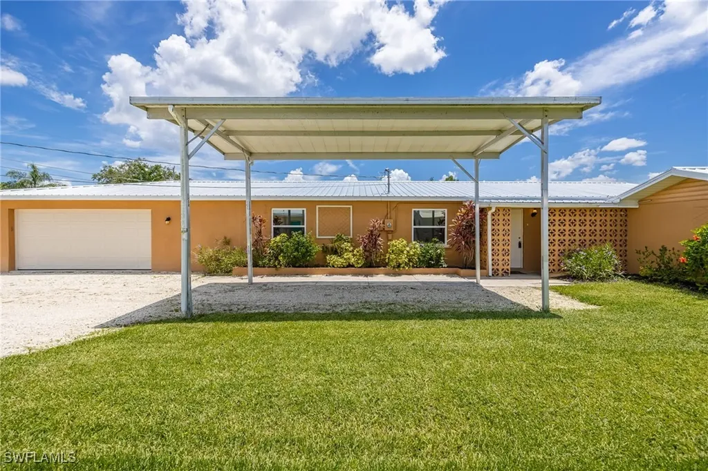 2115 Saint Croix Avenue Fort Myers FL 33905