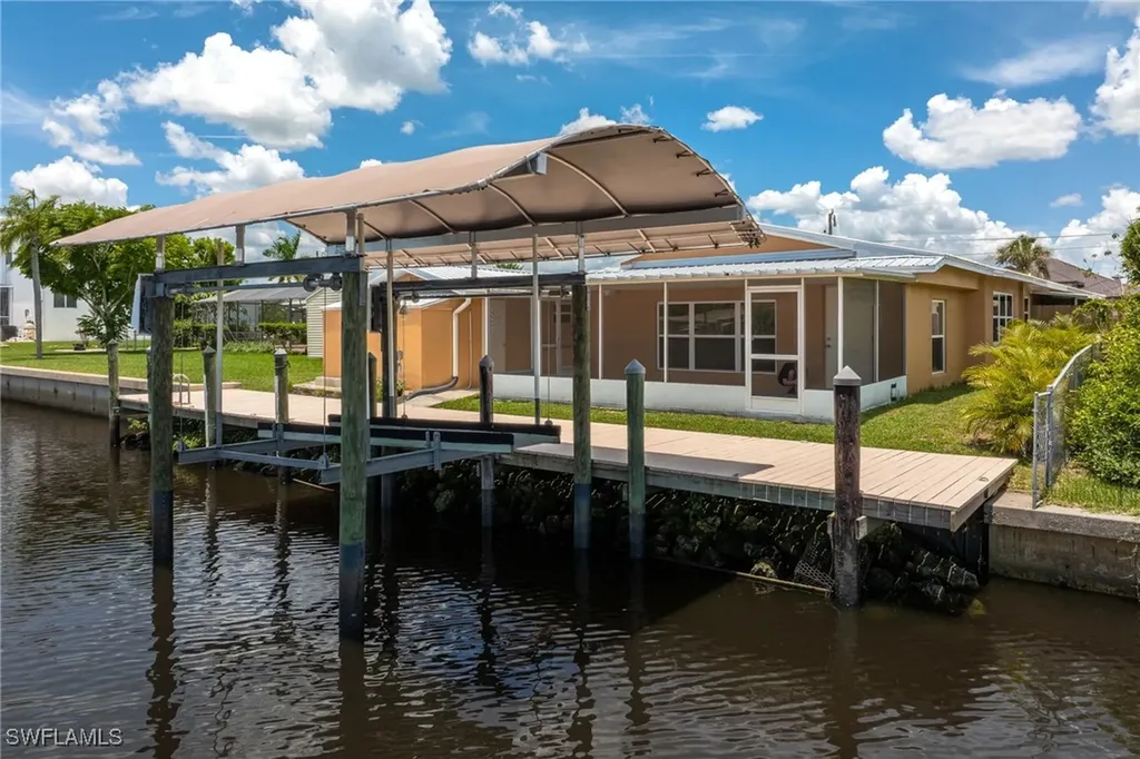 2115 Saint Croix Avenue Fort Myers FL 33905