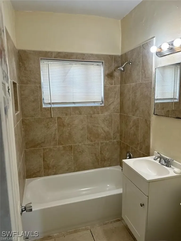 1341 Gardenia Avenue Fort Myers FL 33916