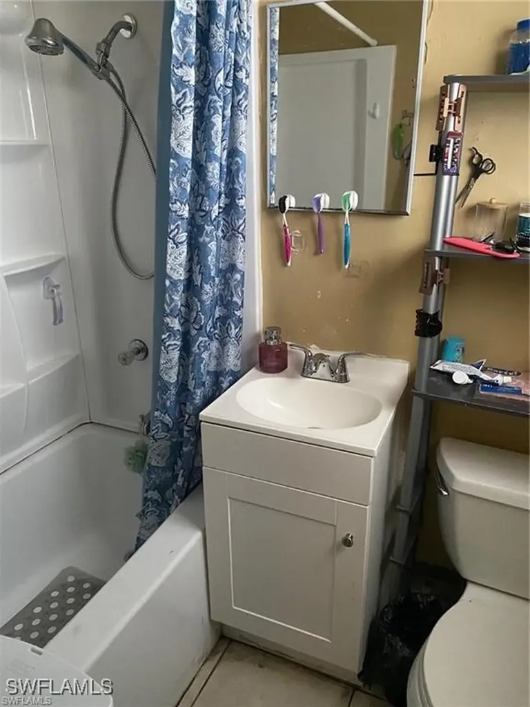 1341 Gardenia Avenue Fort Myers FL 33916