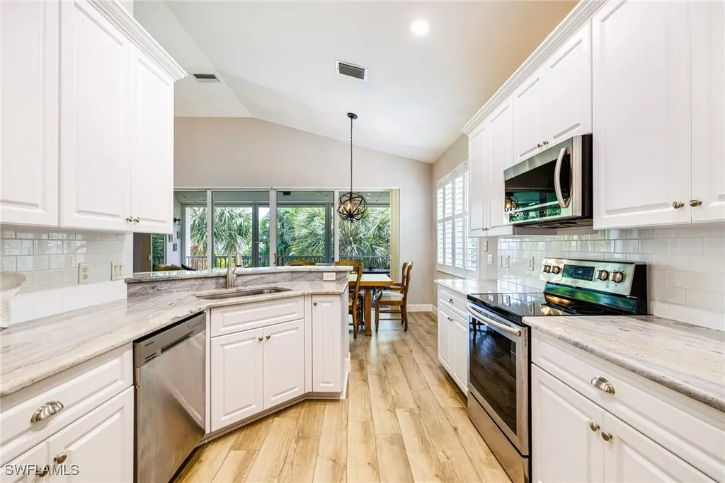 19081 Ridgepoint Drive Estero FL 33928