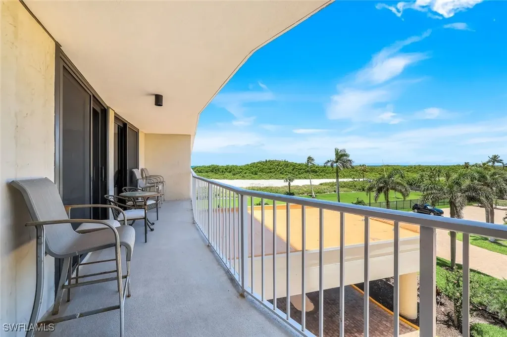 Marco Island FL, 320 Seaview Court, Unit 2-308