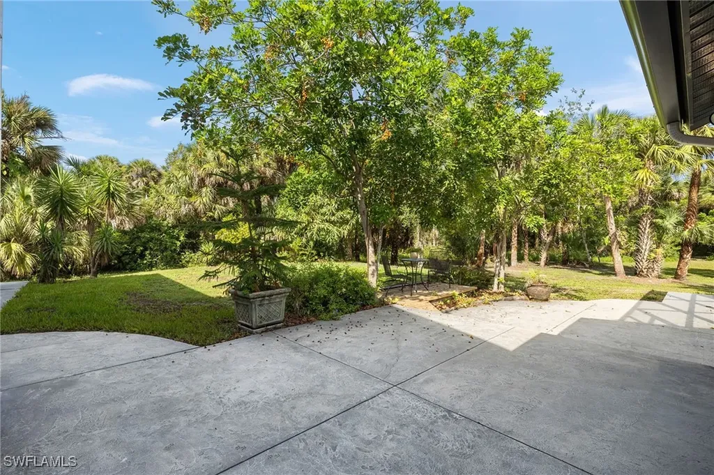 211 11th Street NW Naples FL 34120