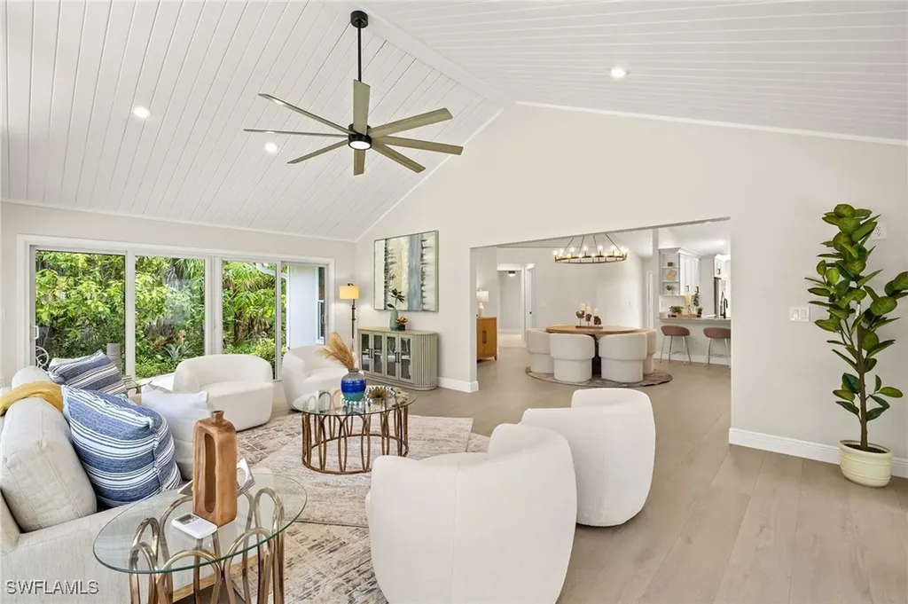 211 11th Street NW Naples FL 34120