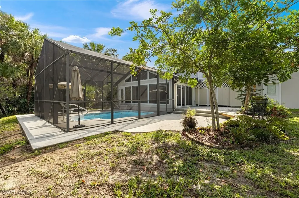 211 11th Street NW Naples FL 34120